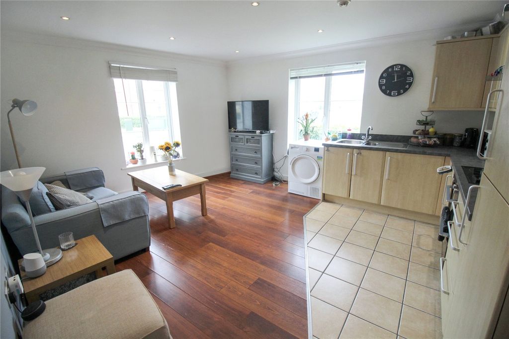 Property photo 2 of 10 Picture No. 05