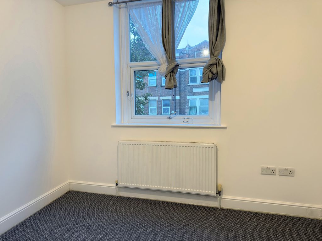 Property photo 1 of 2