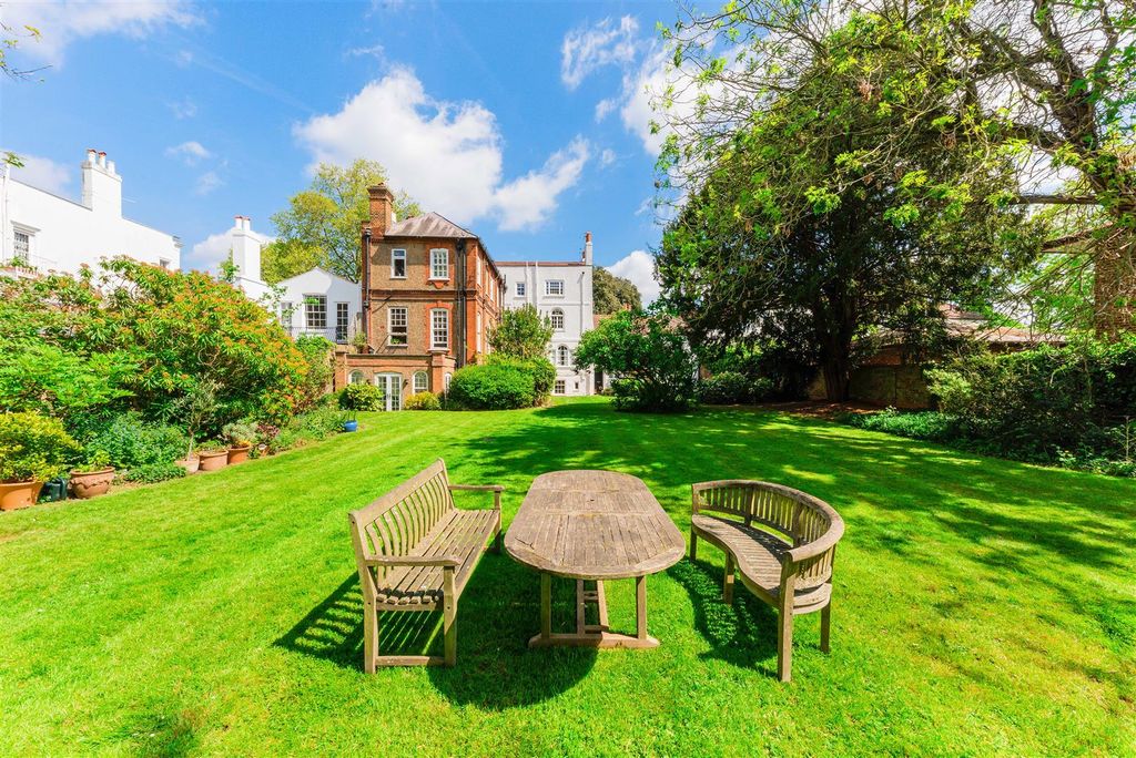 Property photo 2 of 15 Stamford House, 2- (11).Jpg