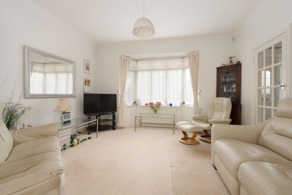 Property photo 2 of 19 Sitting Room