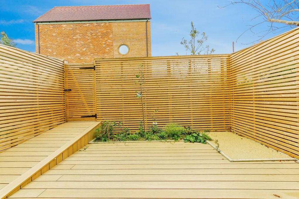 Property photo 3 of 17 Photo