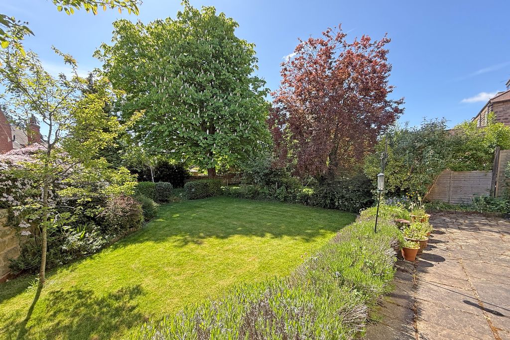 Property photo 2 of 20