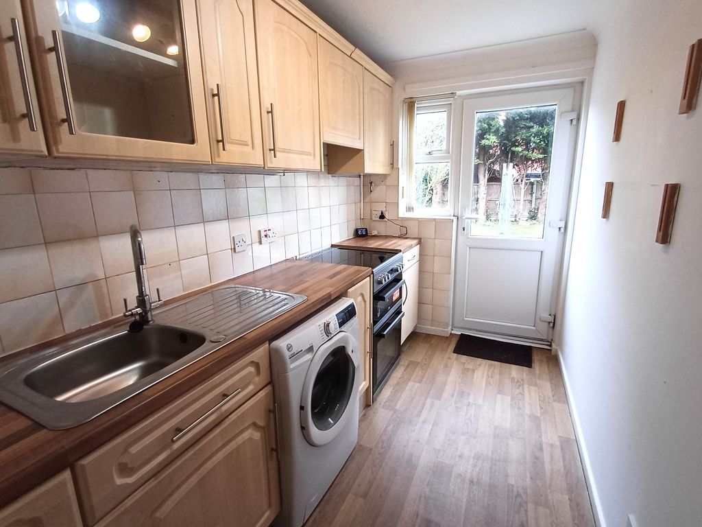 Property photo 3 of 6 Picture 3