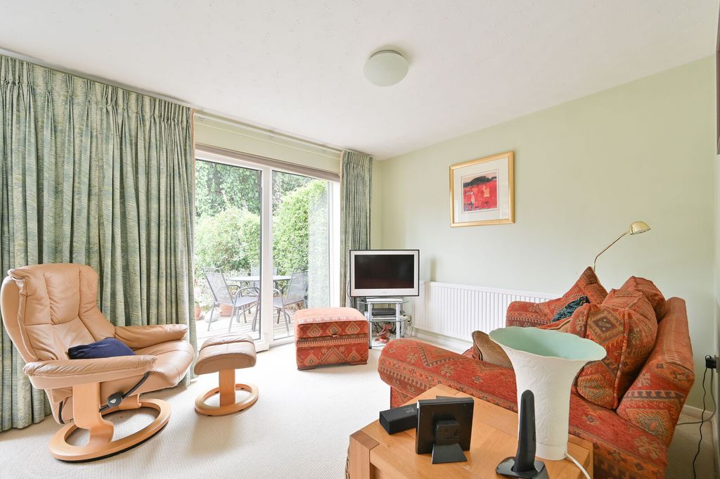 Property photo 2 of 19