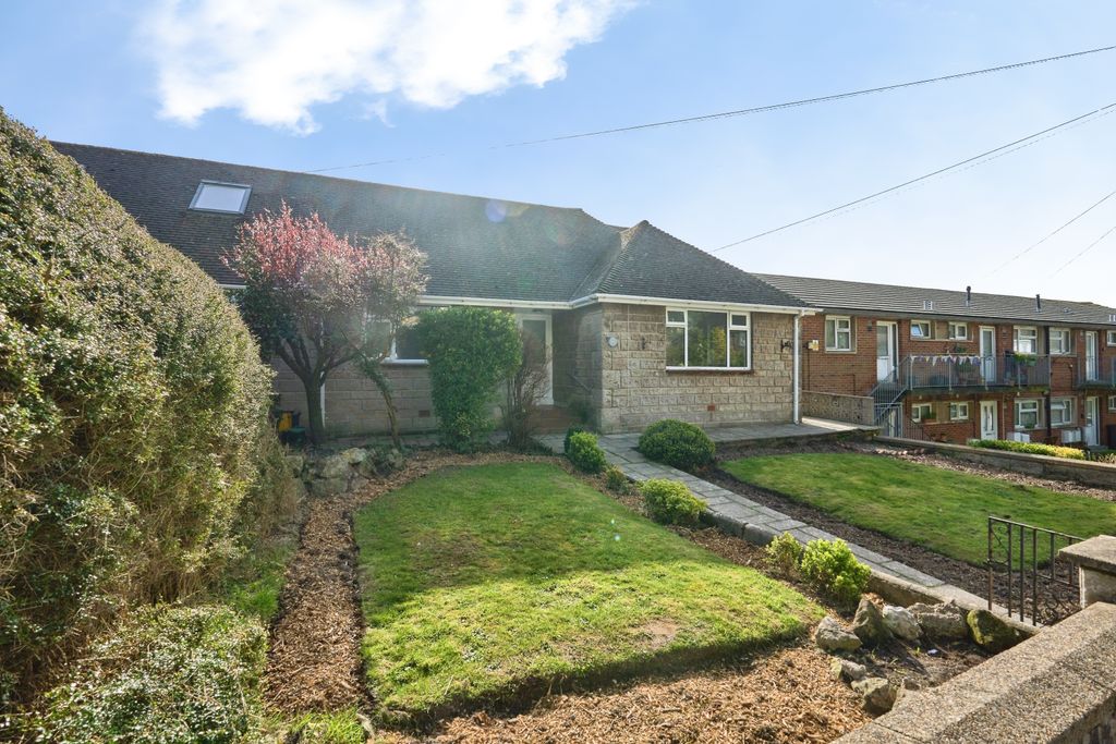 Property photo 2 of 20