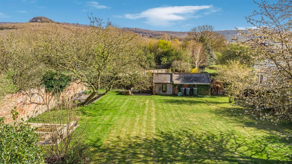 Property photo 2 of 20 Picture No. 97