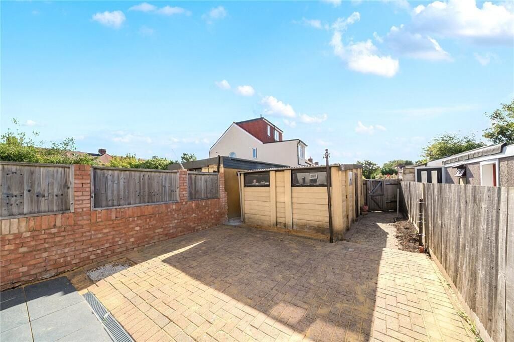 Property photo 2 of 6