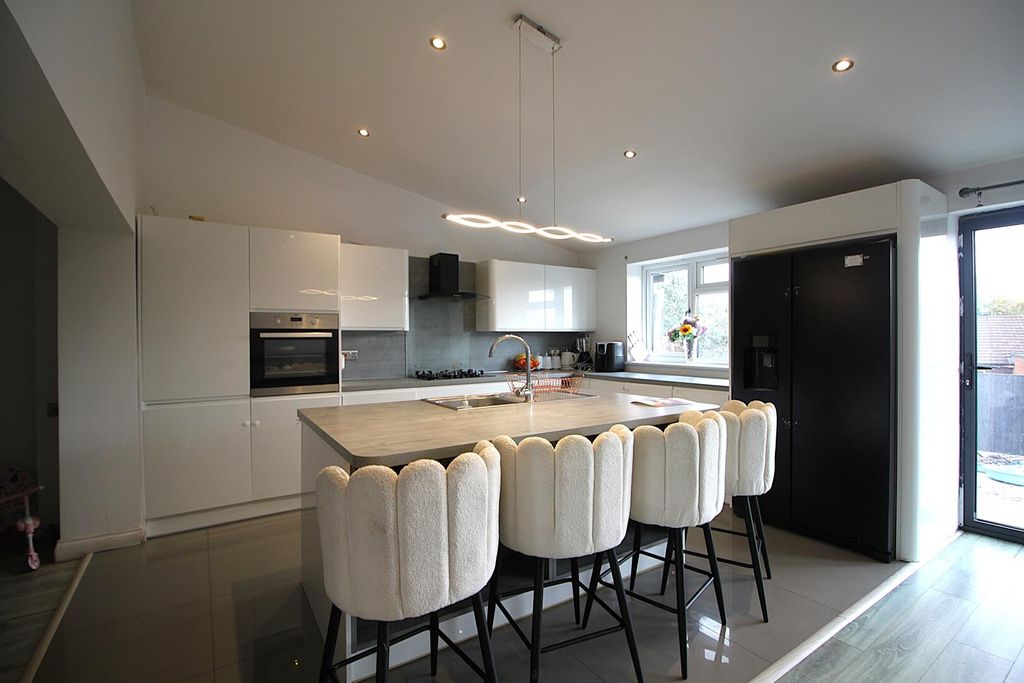 Property photo 1 of 16 Kitchen