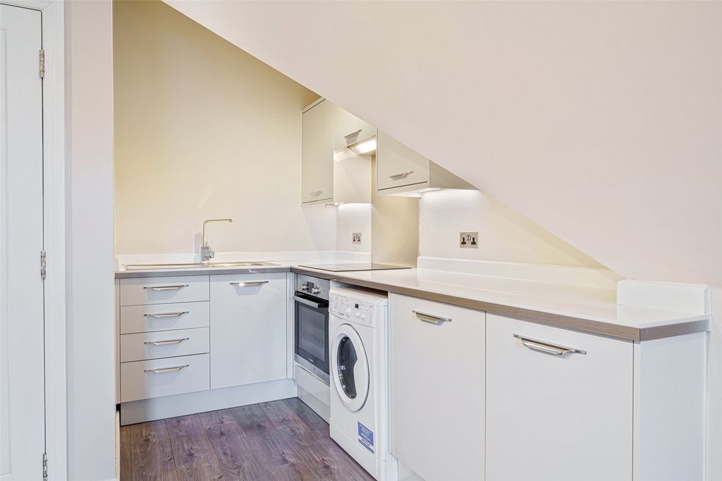 Property photo 3 of 10 Picture No. 02