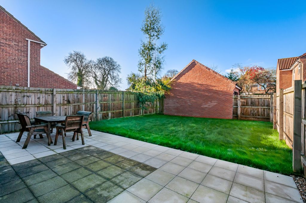 Property photo 2 of 14