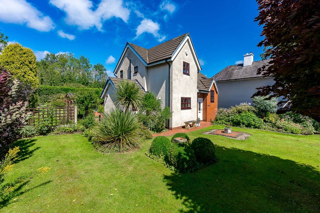 Property photo 1 of 30