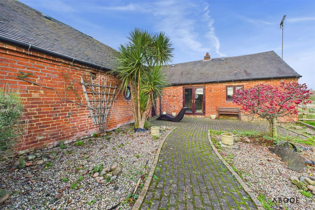 Property photo 2 of 12 Cam02544G0-Pr0336-Still004.Jpg