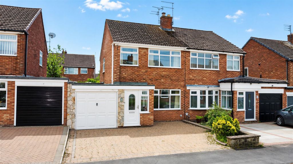 Property photo 1 of 6 Standish Drive For Sale