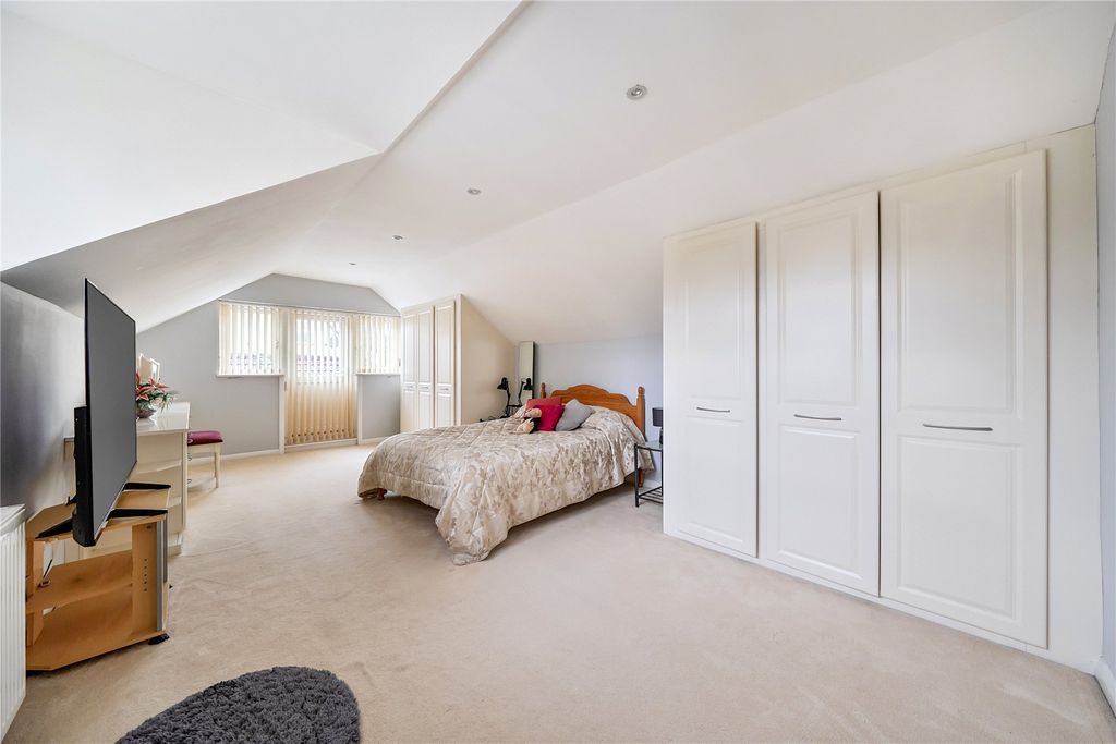 Additional image 7 of 5 bed detached house for saleLightwater, Surrey GU18