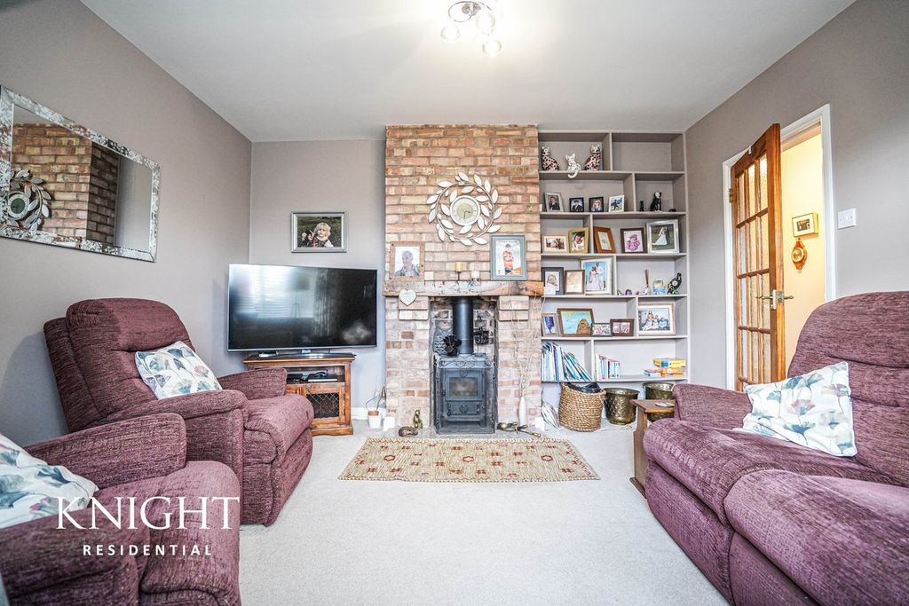 Property photo 2 of 30