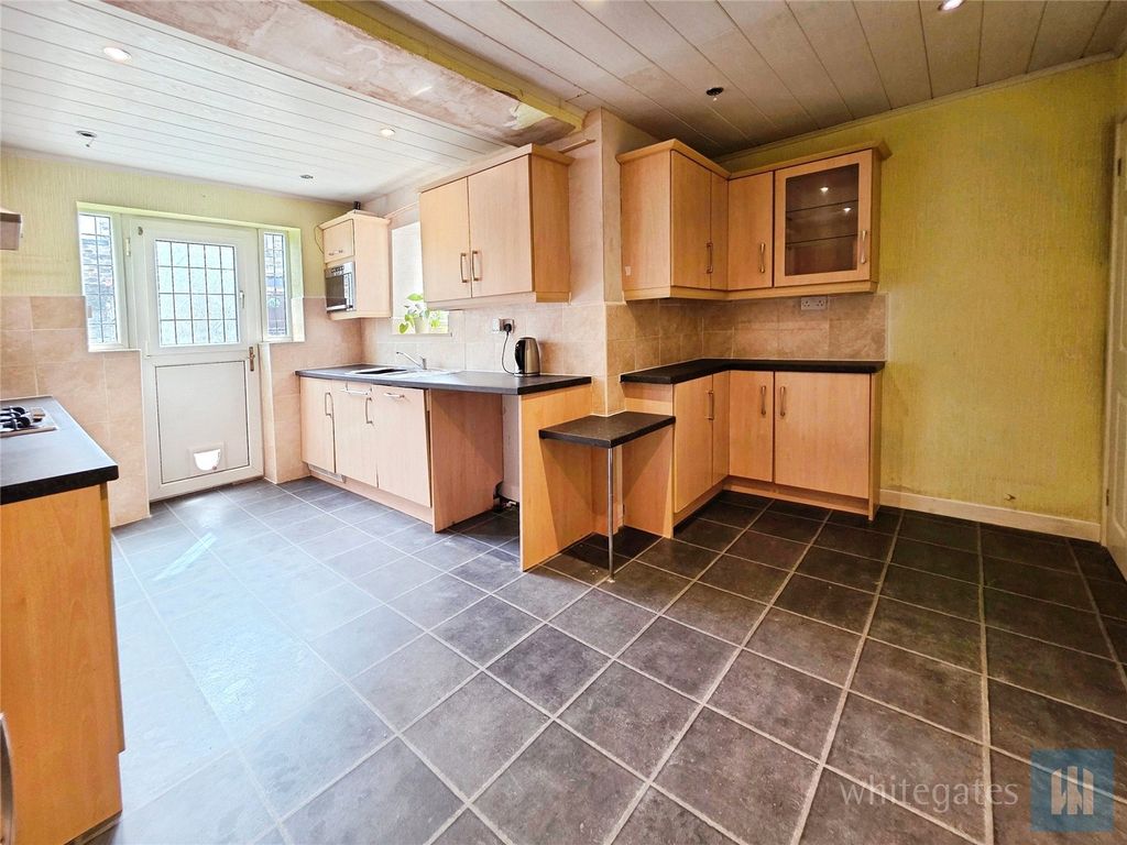 Property photo 3 of 22 Picture No. 15