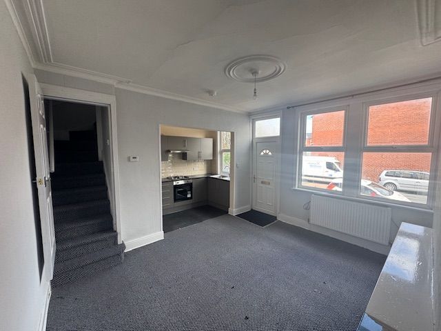 Property photo 3 of 14 Entrance Porch