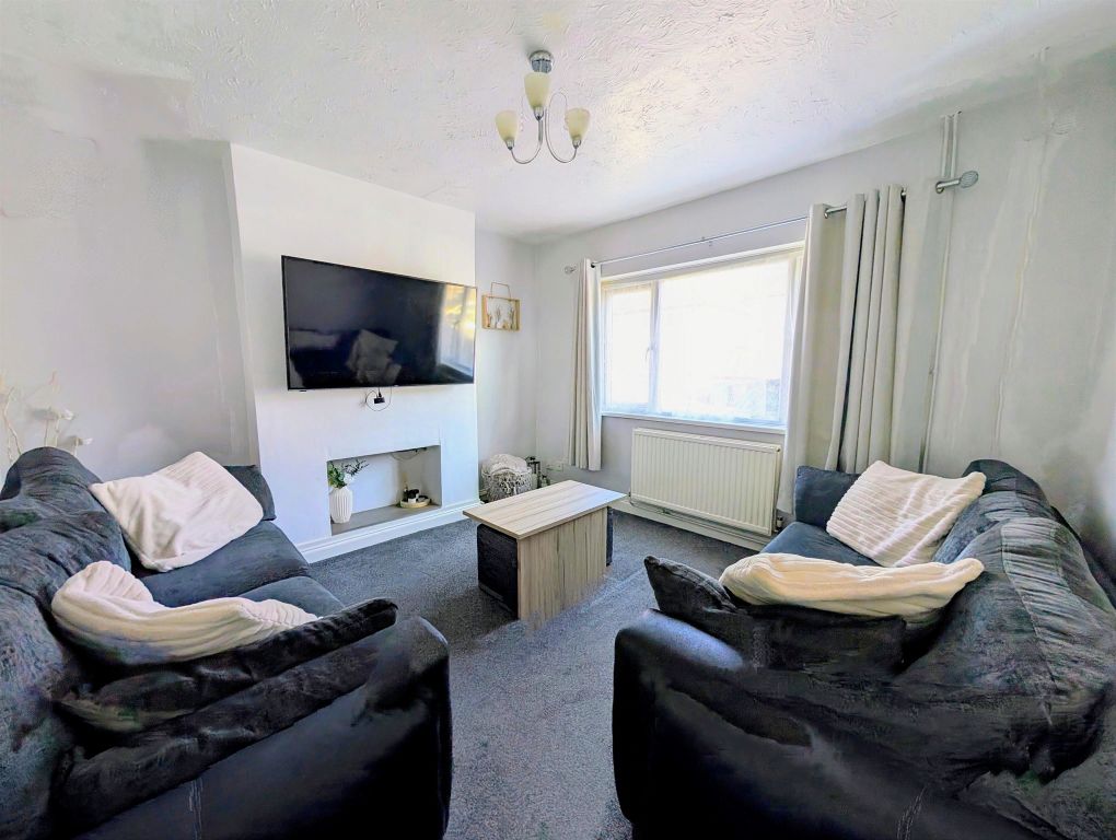 Property photo 2 of 12