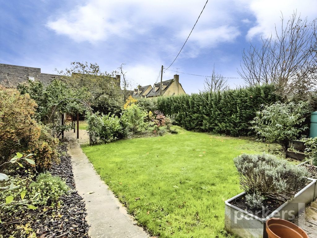 Property photo 1 of 31 Garden