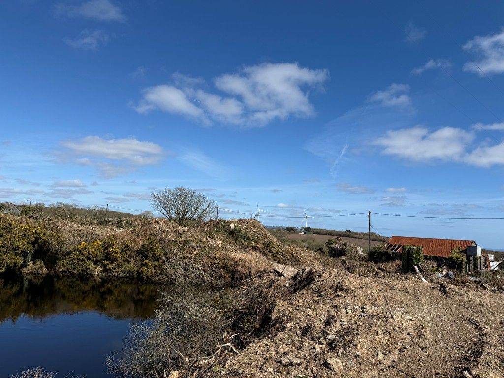 Property photo 2 of 9 Quarry And Buildings
