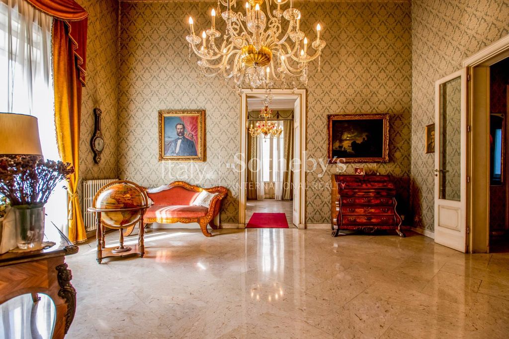 Property photo 3 of 32