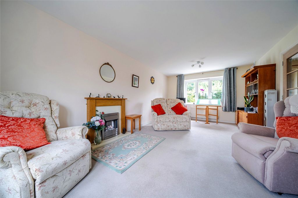 Property photo 2 of 18 Picture No. 13
