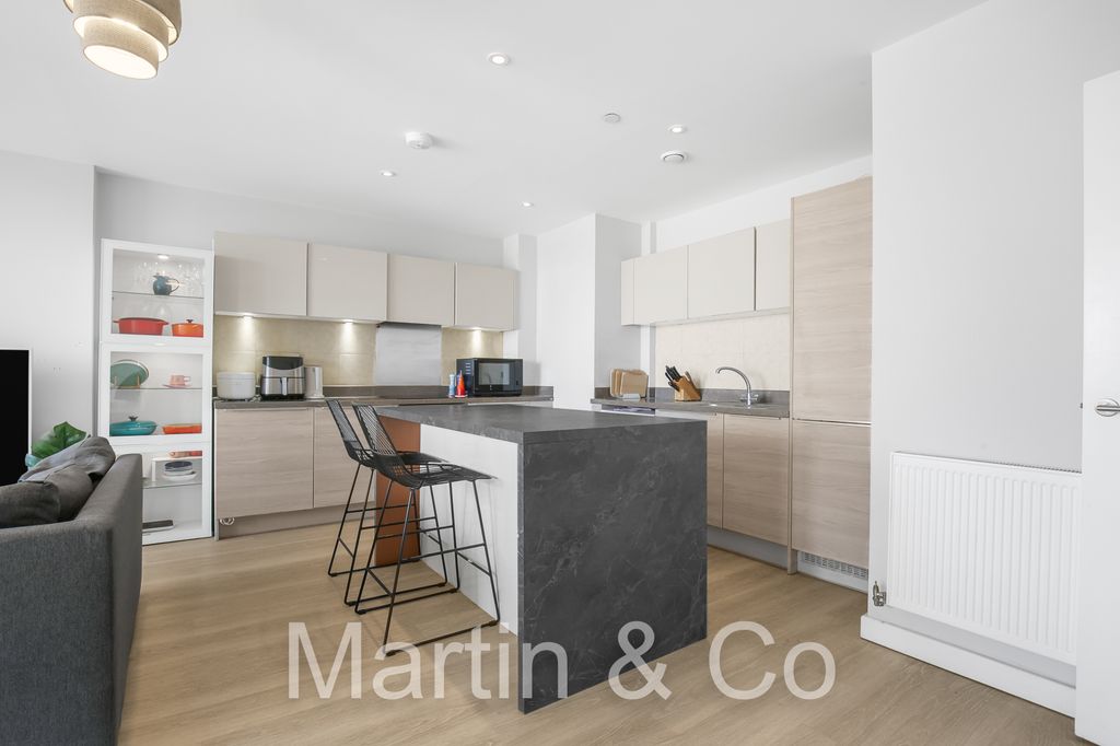 Property photo 2 of 21 1753872168 - 37 Vertex House, Wandle Road, Cr0 - 1