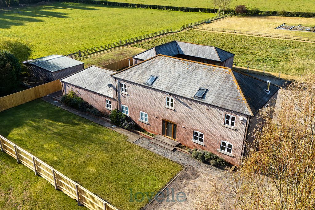 Property photo 3 of 34