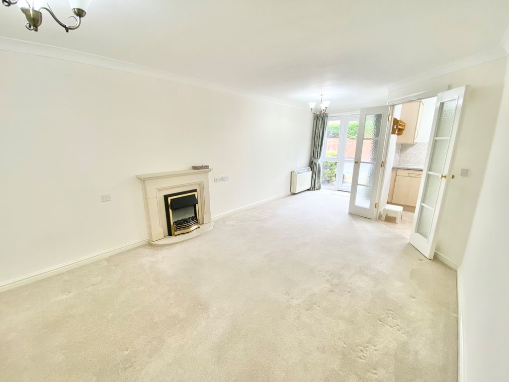 Property photo 2 of 8