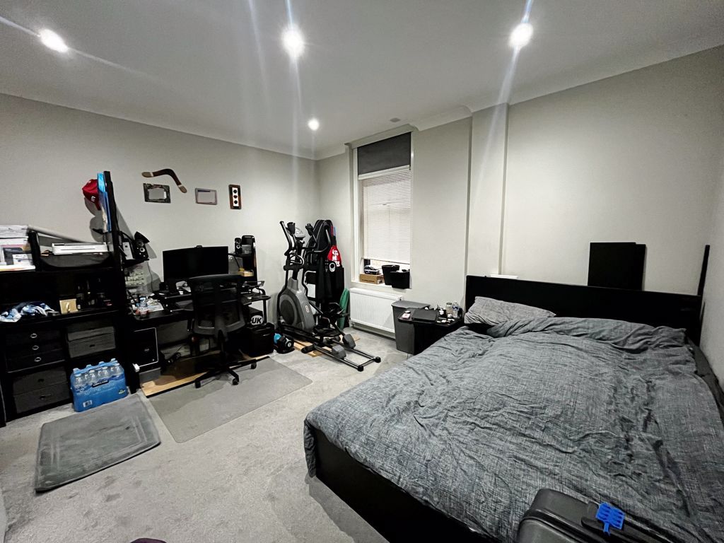 Property photo 3 of 10 Photo 11