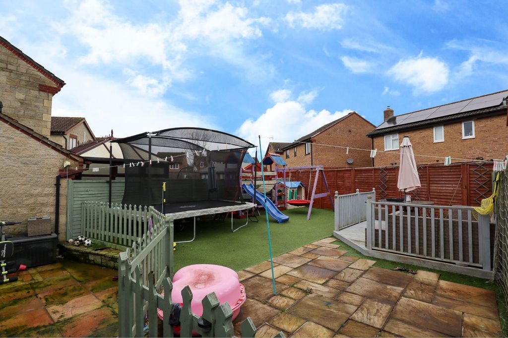 Property photo 3 of 14