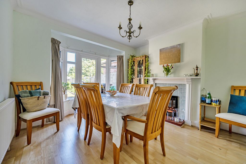 Property photo 3 of 15 1-681E0Fa2F0730-1...