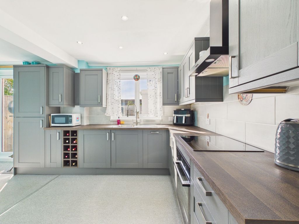 Property photo 2 of 12 5424244