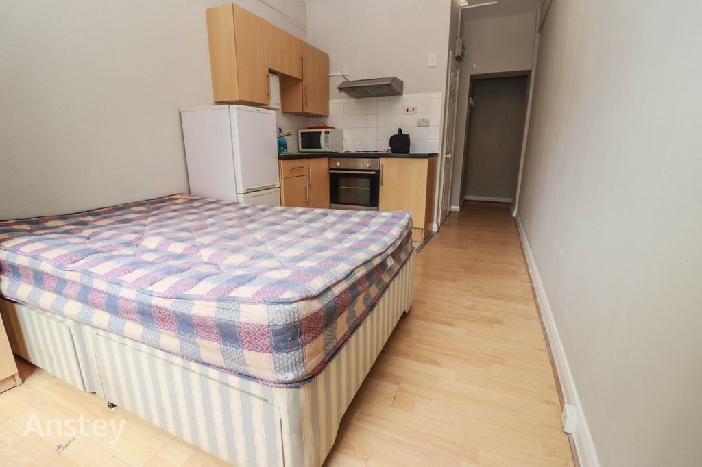 Property photo 3 of 4 Picture No. 03