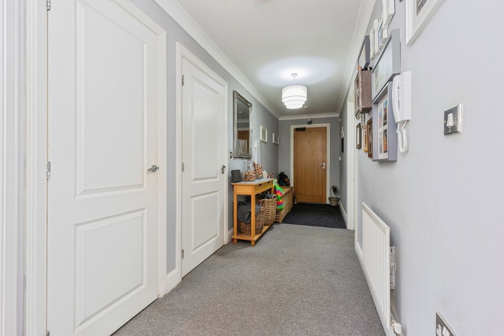 Property photo 3 of 16 Photo