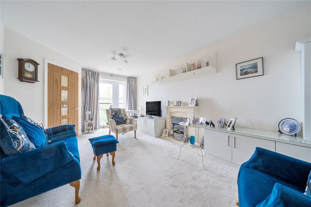 Property photo 2 of 20 Picture No. 24