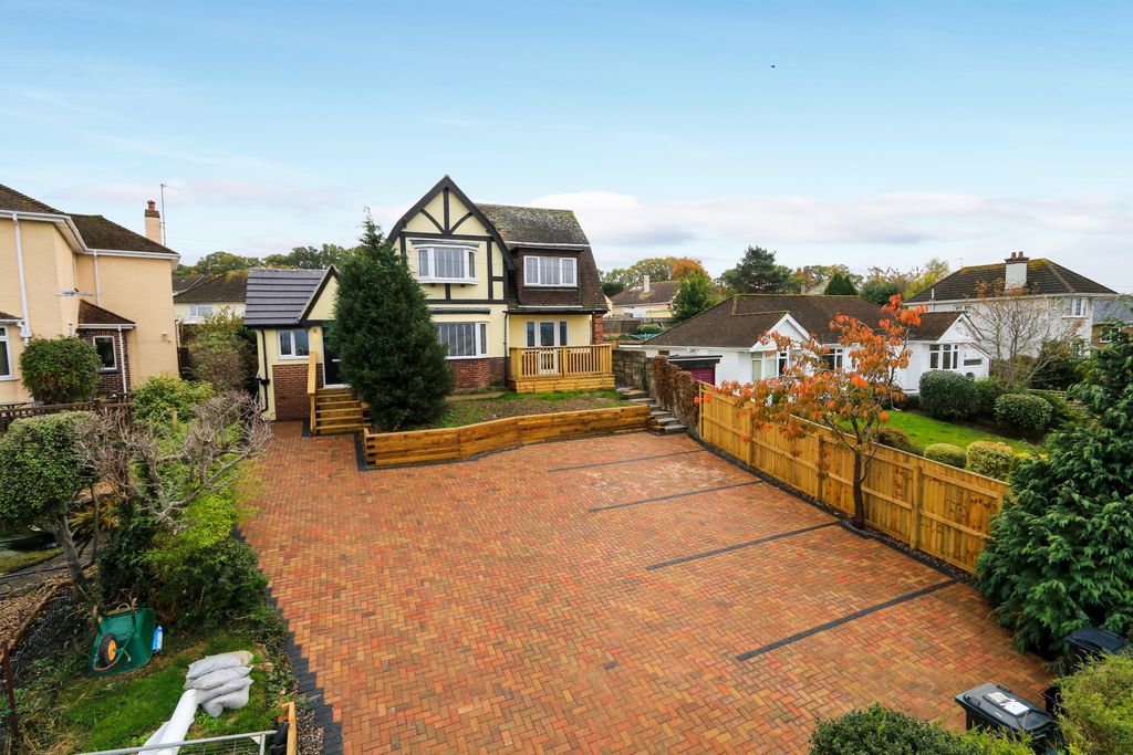 Property photo 2 of 4