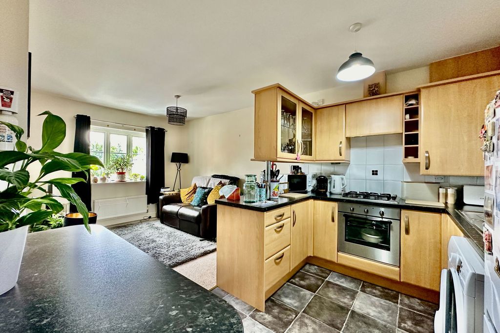 Property photo 2 of 7