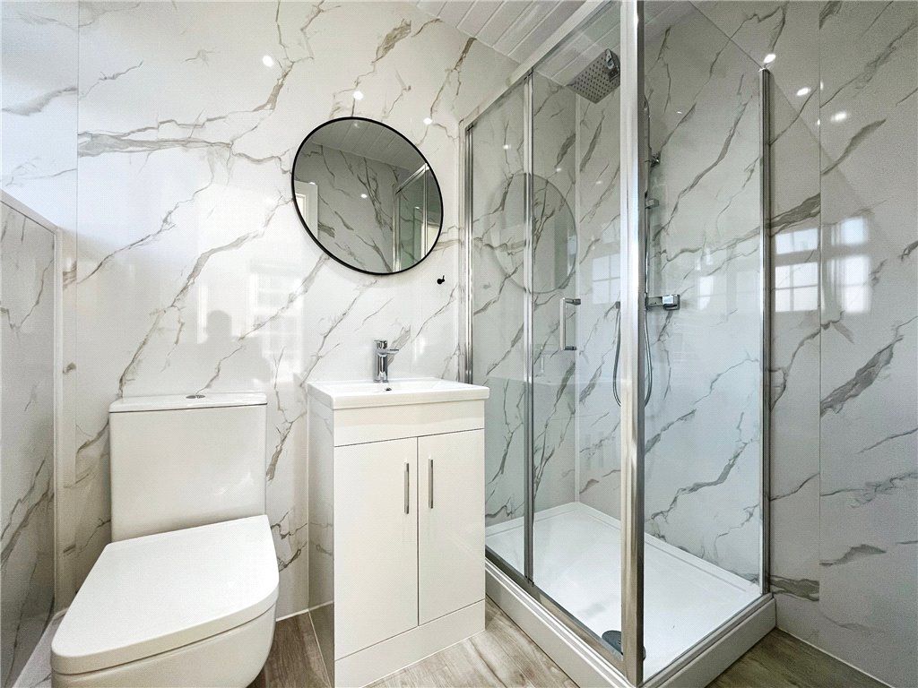 Property photo 3 of 5 En-Suite