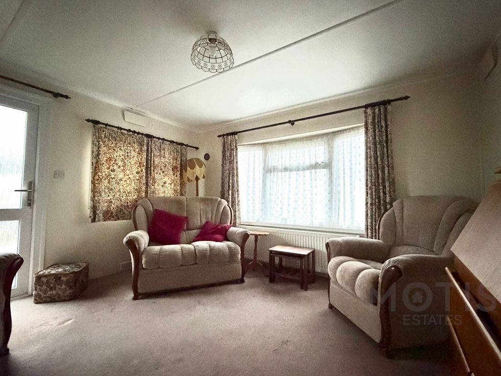 Property photo 3 of 5 Photo 4