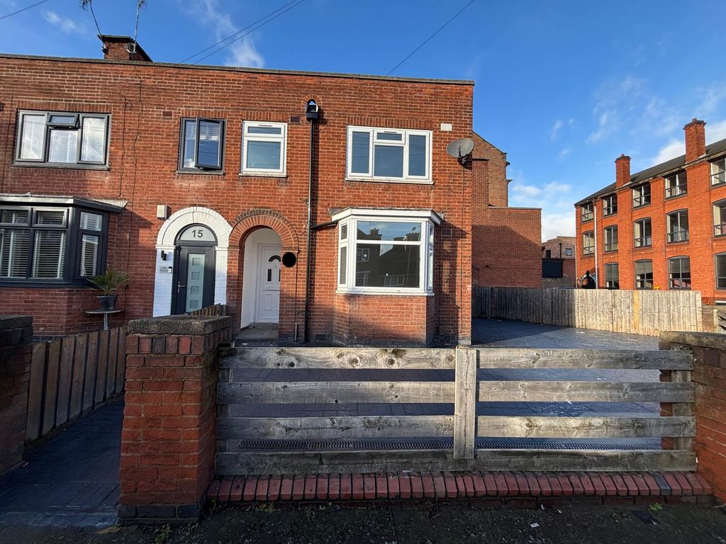 Property photo 2 of 10