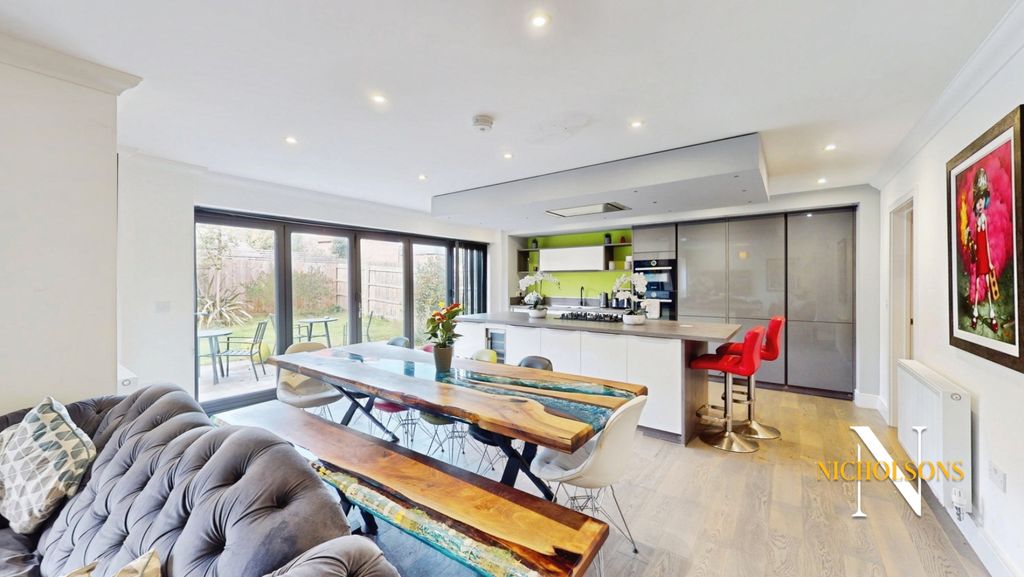 Property photo 2 of 18 1902964