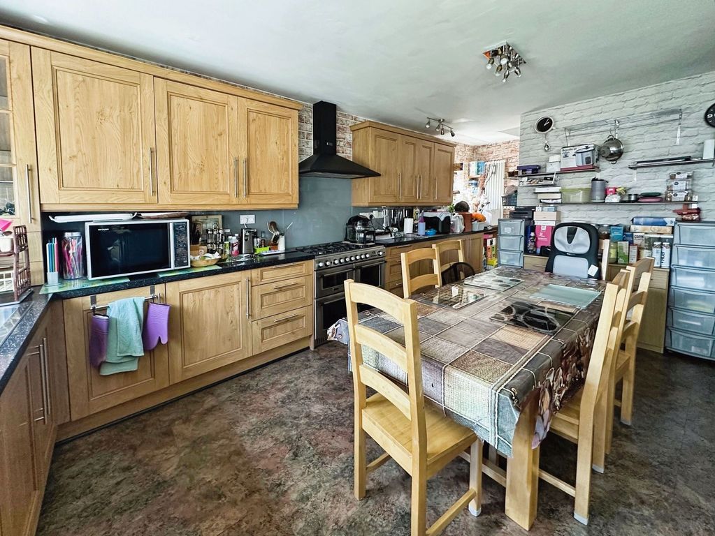 Property photo 3 of 19 Kitchen - Diner