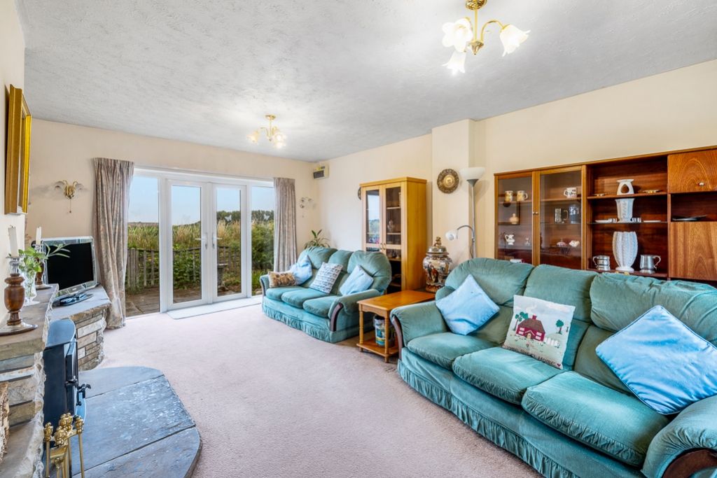 Property photo 3 of 38 Woodriggs (Throckenholt)-32