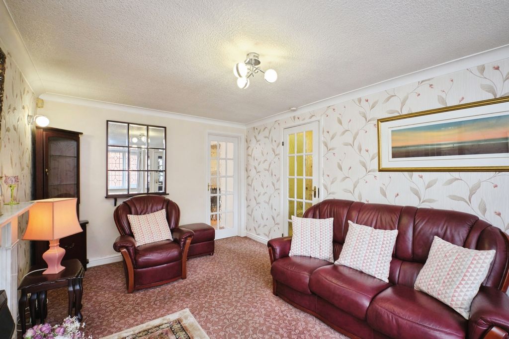 Property photo 3 of 23 Pbox-Img.Jpg