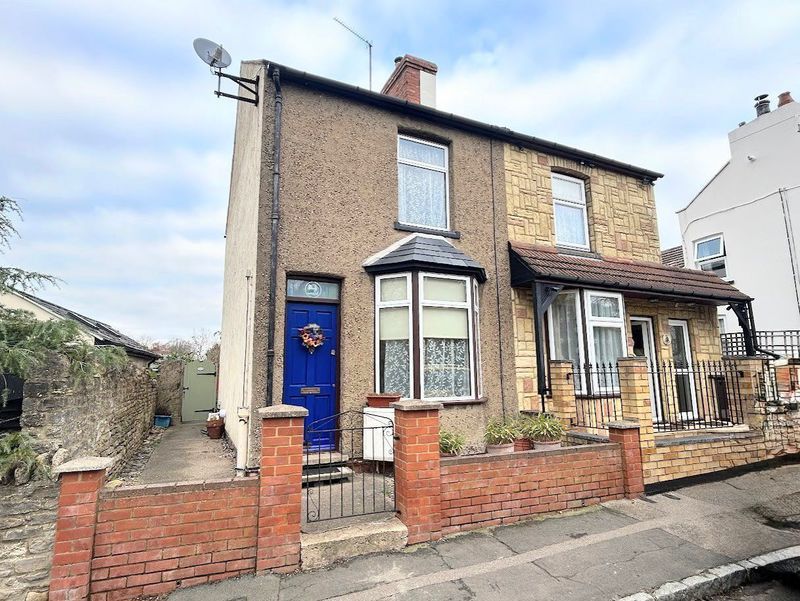 Property photo 1 of 10 Photo 11