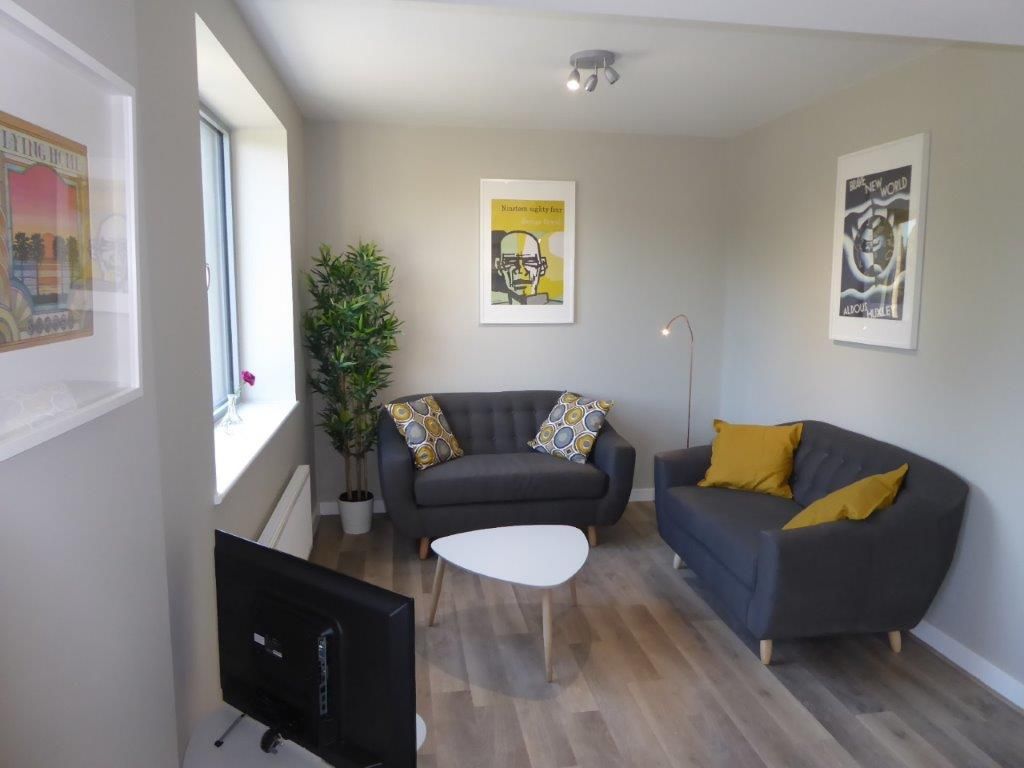 Property photo 2 of 27 (Main)