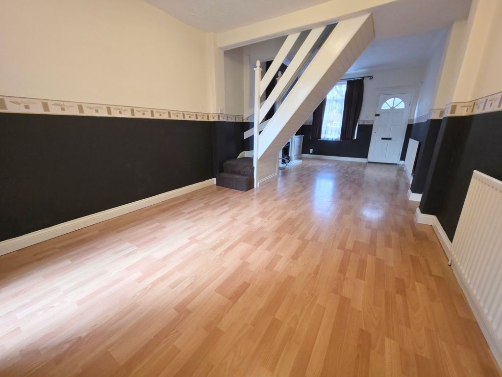 Property photo 3 of 10 Lounge/Dining Room