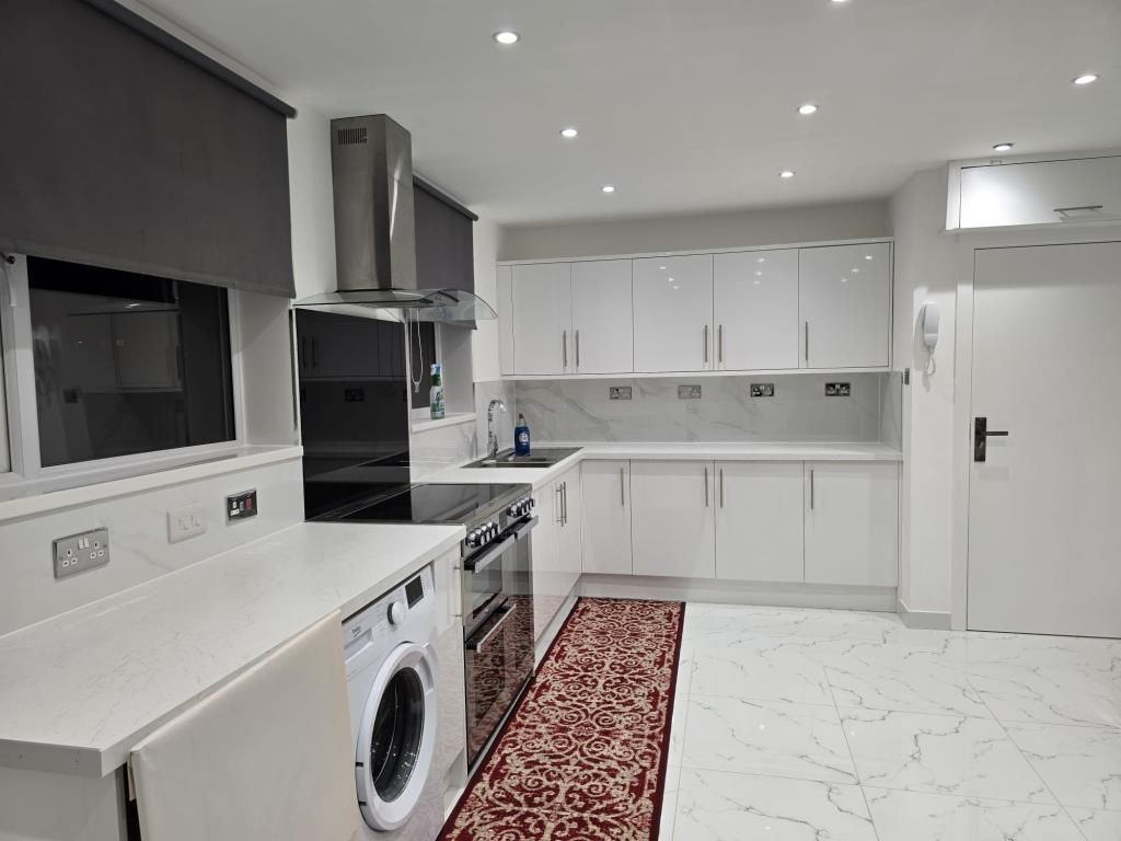 Property photo 1 of 3 Kitchen