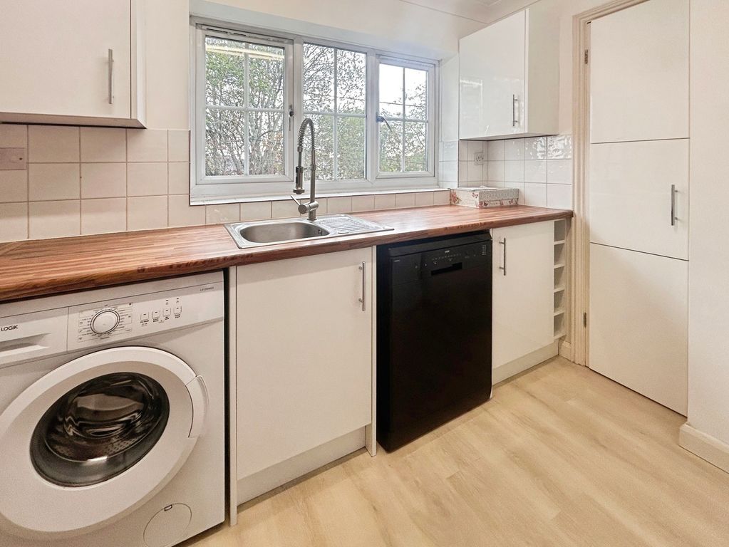 Property photo 2 of 12 Pbox-Img.Jpg